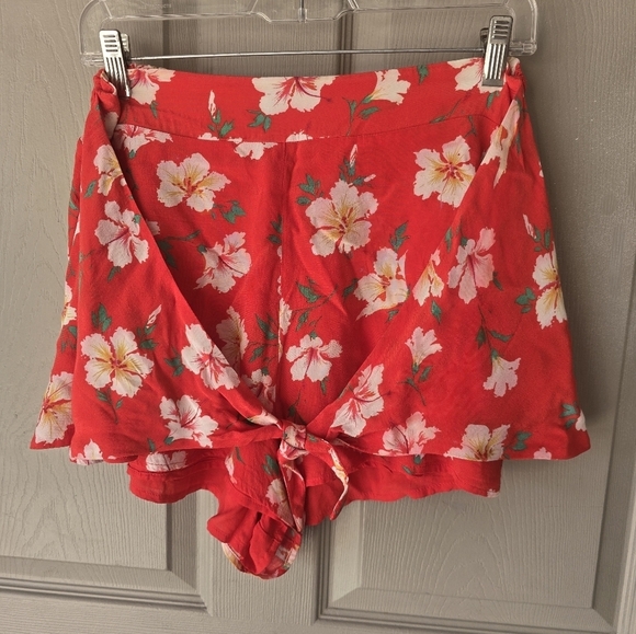 MAJORELLE Manchester Shorts Pink White Floral Ruffle Tie Front High Rise Sz M - Picture 2 of 11